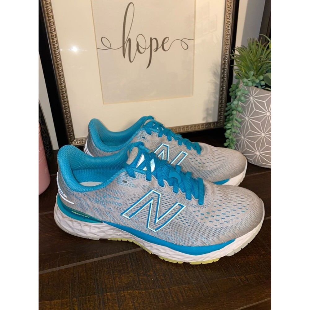 New Balance 880v11 Fresh Foam Athletic Shoes Size 9 Light Cyclone/ Virtual Sky